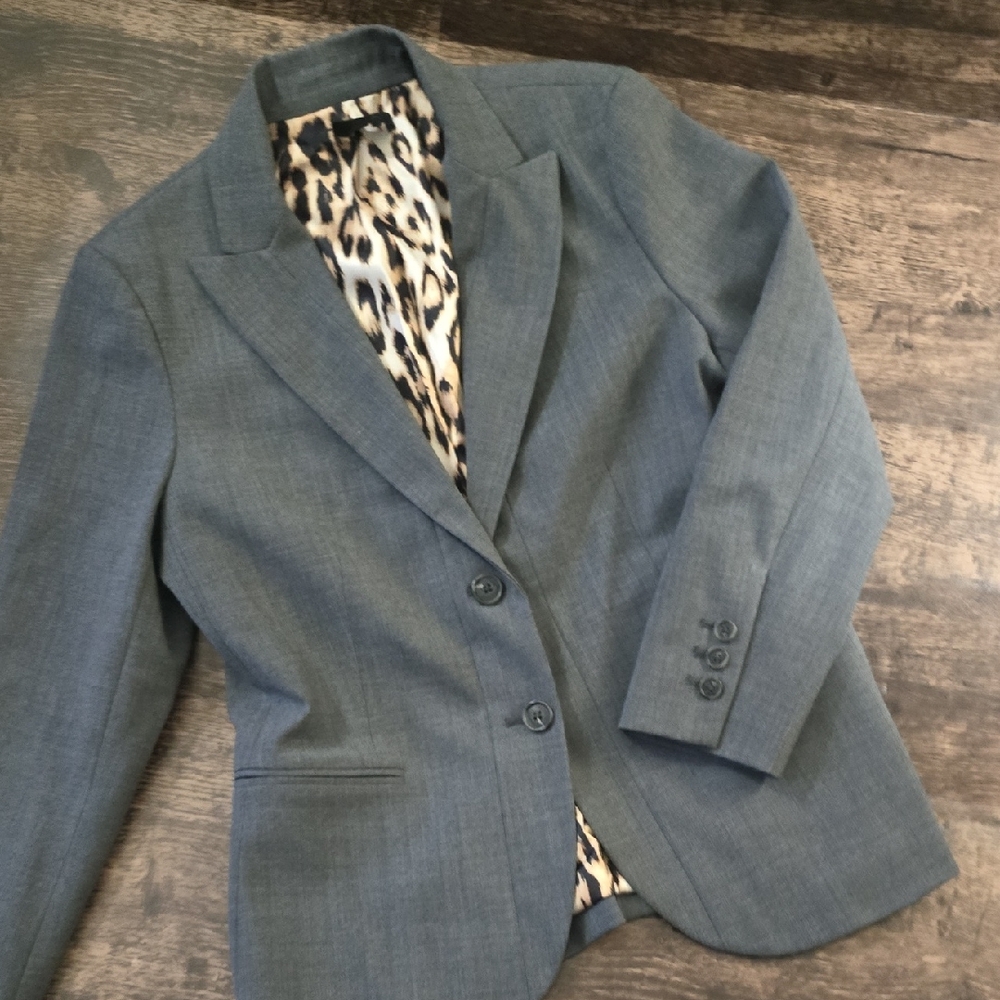 WORTH New York Sz 10 Gray Leopard Lined Blazer